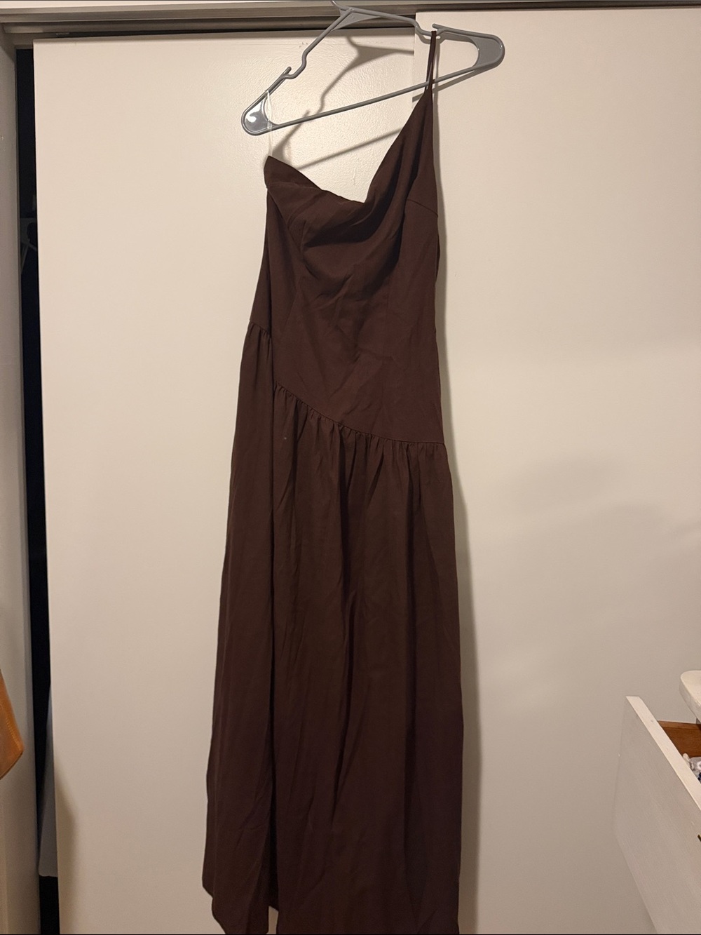 Peppermayo One-Shoulder Maxi Dress in Deep Brown (“Thinking about you linen maxi - Picture 4 of 5